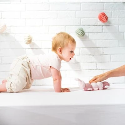 Nattou Raupe Mit Aktivitäten Rosa 5 Nattou Raupe Mit Aktivitäten Rosa – Bild 3