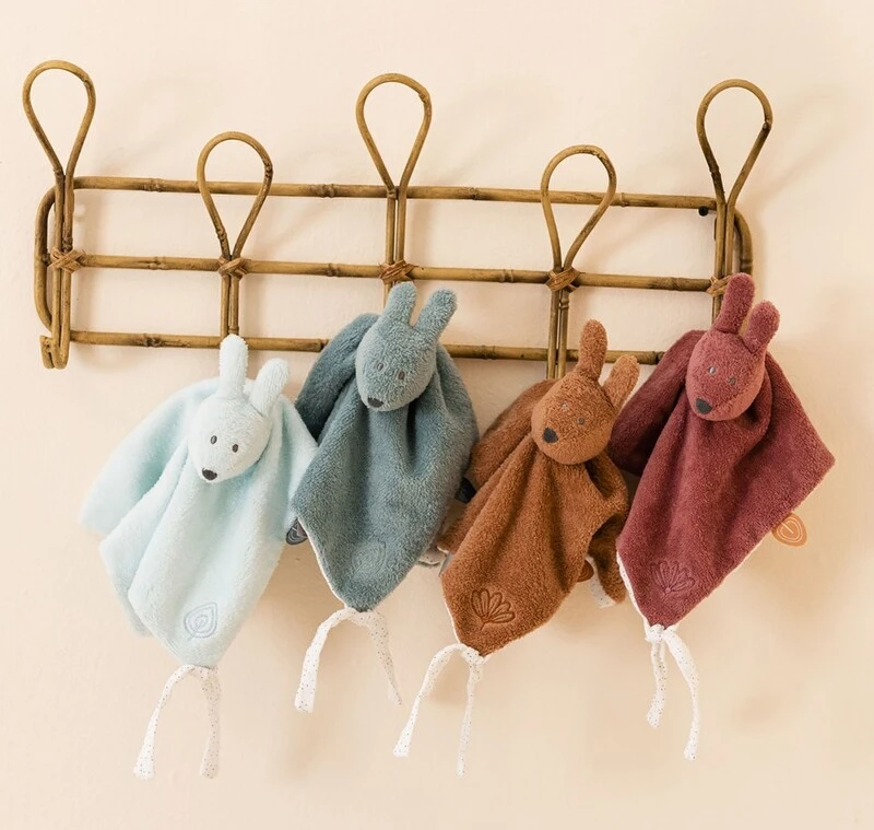 NATTOU Haustierhase Bonnie SB Salbeigrün 27x27 Cm 4 NATTOU Haustierhase Bonnie SB Salbeigrün 27x27 Cm – Bild 2