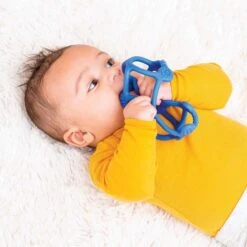 NATTOU Nagen Silikonball 2in1 Ohne BPA 10 Cm Blau -Nattou 5932a7a96cb03717c98ee175346638be