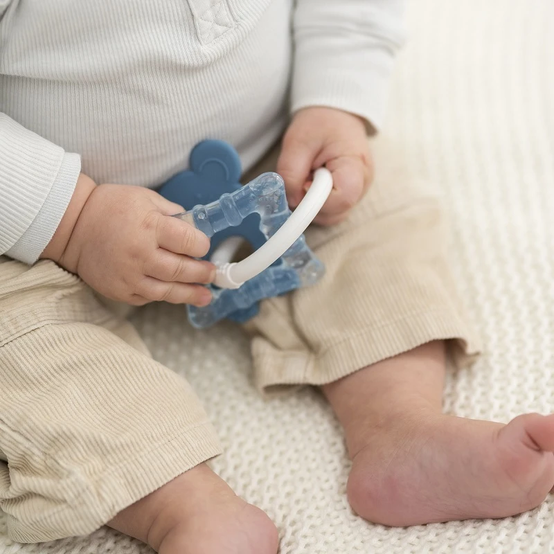 NATTOU Silikonbiss Mit Kühlteil Ohne BPA Blaue Maus 15 NATTOU Silikonbiss Mit Kühlteil Ohne BPA Blaue Maus – Bild 13